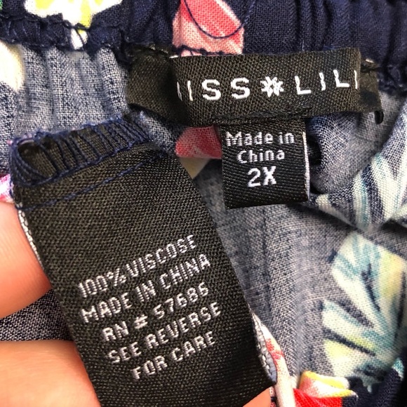 ➕ Miss Lili Cold Shoulder Hibiscus Print Top - Picture 5 of 6
